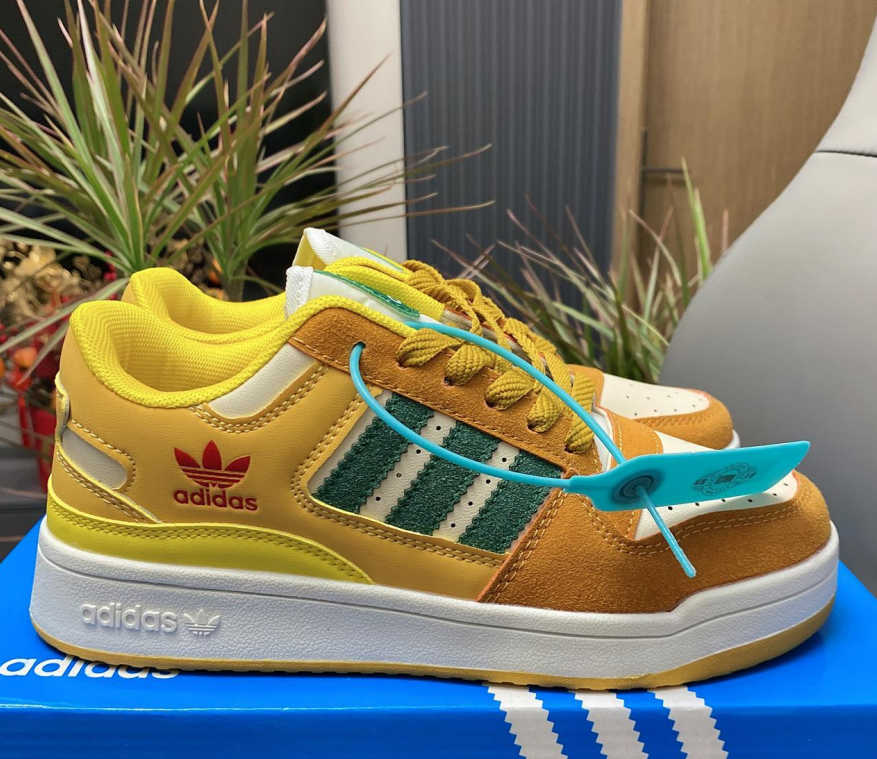Adidași casual Adidas® recent lansați