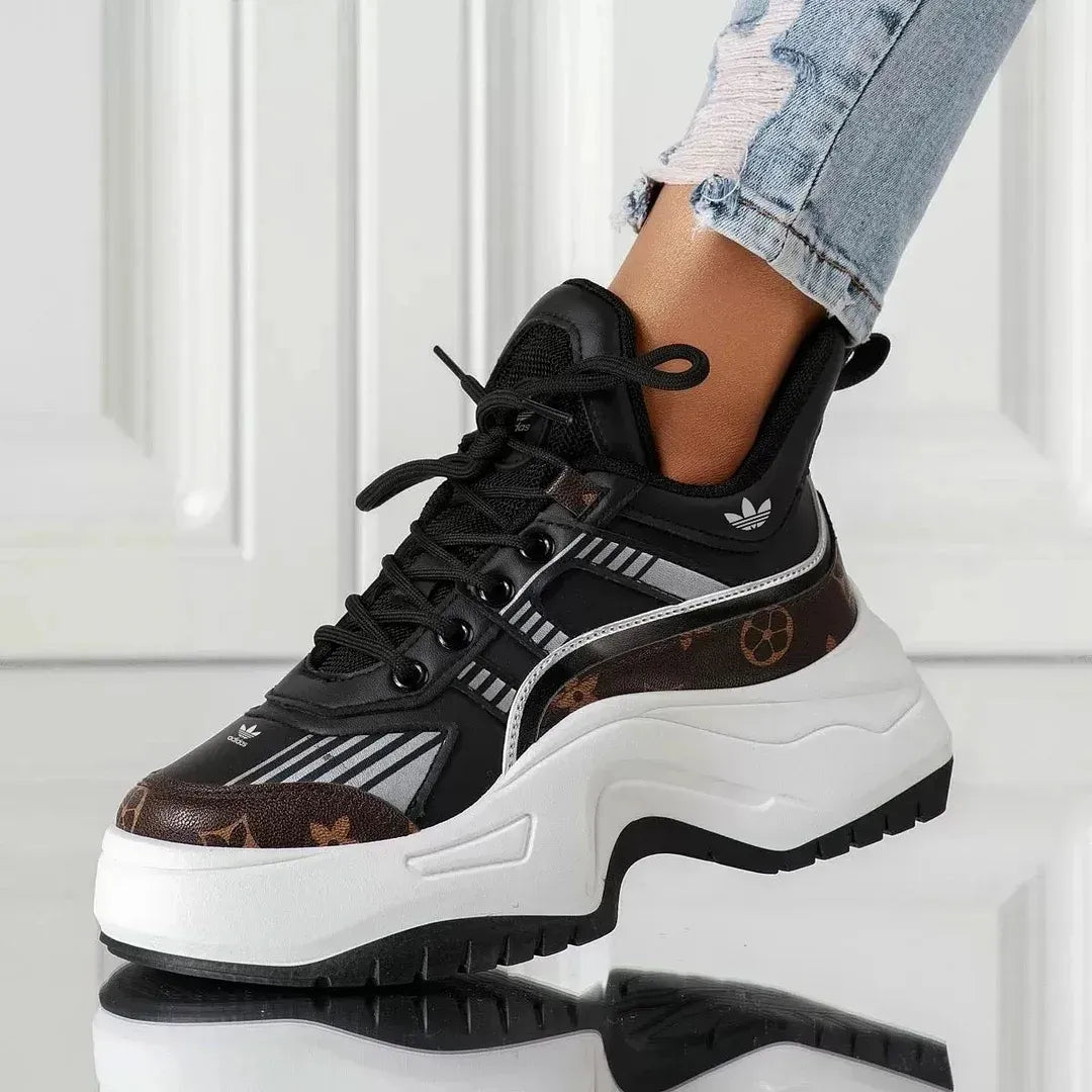 Noi pantofi sport adidas® 2024 pentru femei